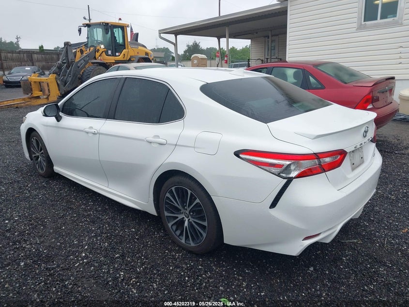 Vin: 4t1g11akxlu384587, lot: 45700047, toyota camry se 20203
