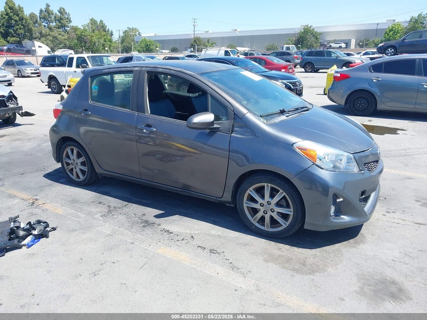 2012 TOYOTA YARIS SE