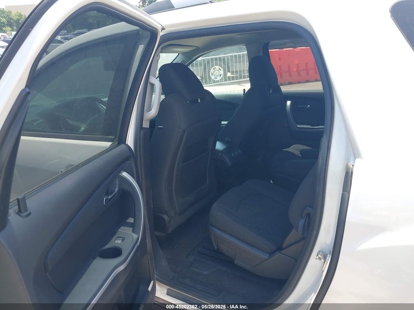 2011 GMC ACADIA auction photo 8