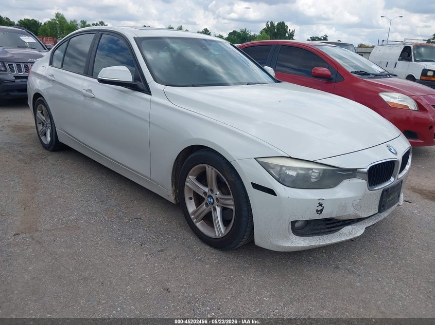 Vin: wba3a5c5xdf357264, lot: 45700197, bmw 328i 2013 img_1