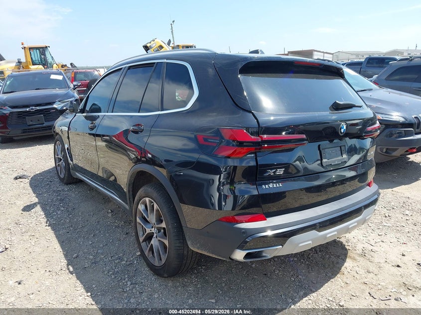 2025 BMW X5 auction photo 3