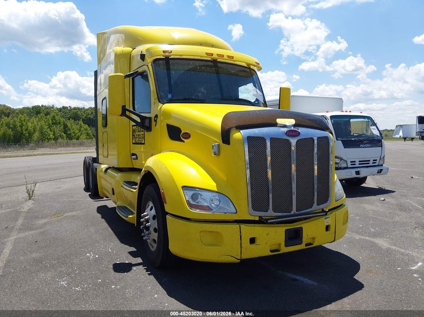 2017 PETERBILT 579