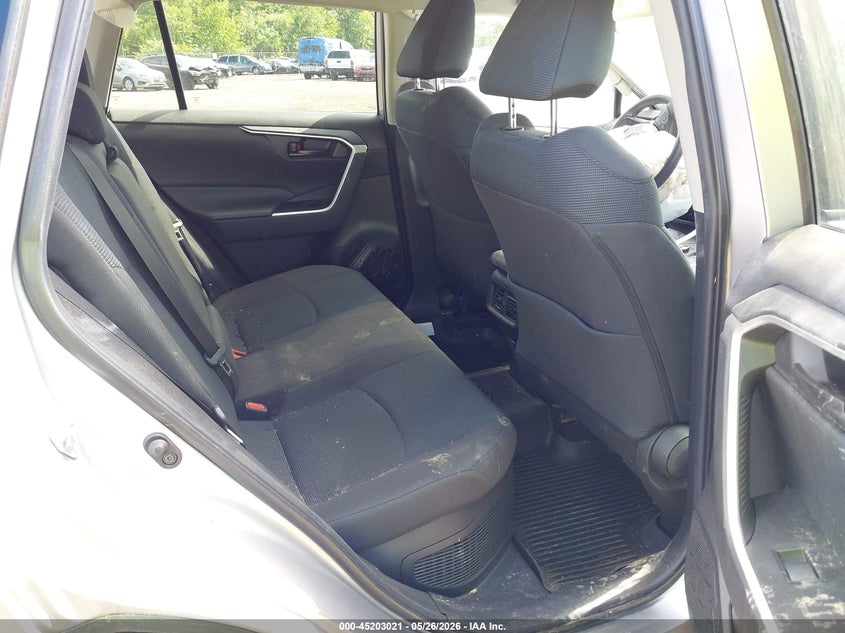 2022 TOYOTA RAV4 auction photo 8