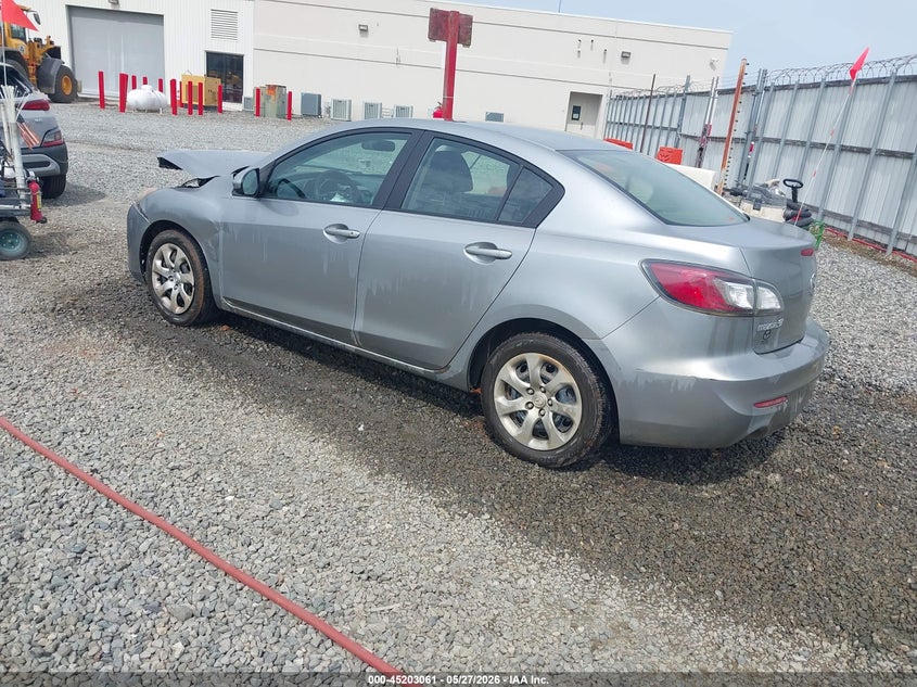 Vin: jm1bl1tf8d1825869, lot: 45700802, mazda mazda3 i sv 20133