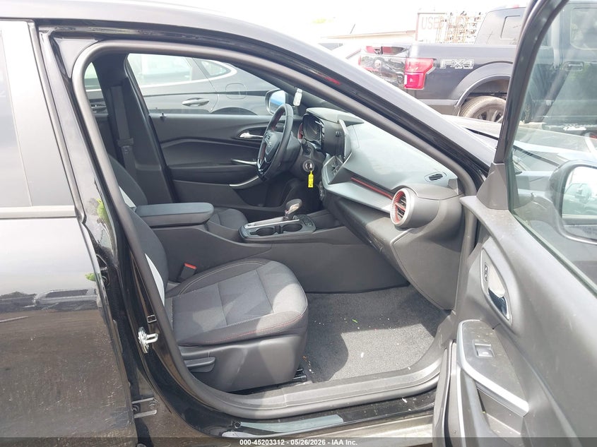 2025 CHEVROLET TRAX auction photo 5