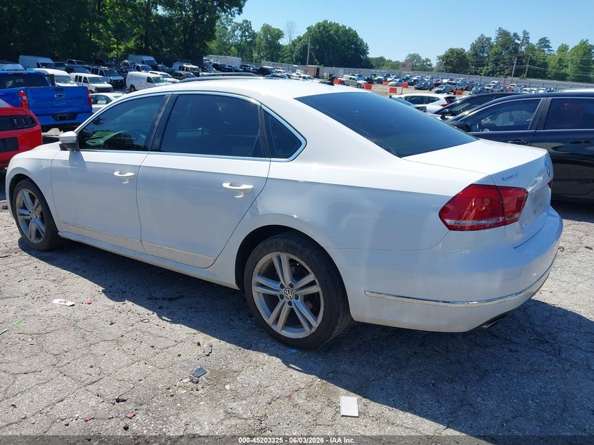 2013 Volkswagen Passat 3.6L V6 Sel Premium VIN: 1VWCM7A31DC045940 Lot: 45203325