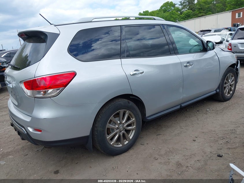2016 NISSAN PATHFINDER auction photo 4