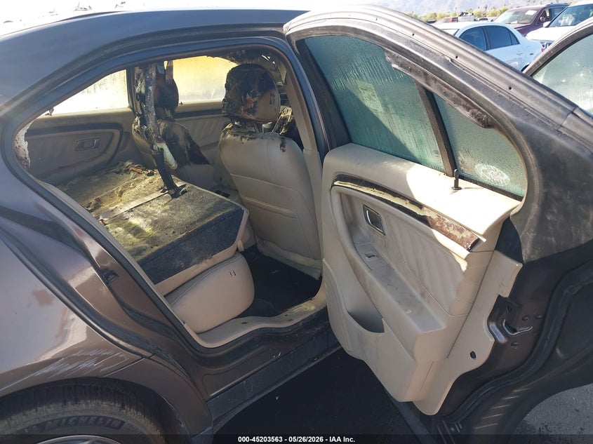 2015 FORD TAURUS auction photo 8