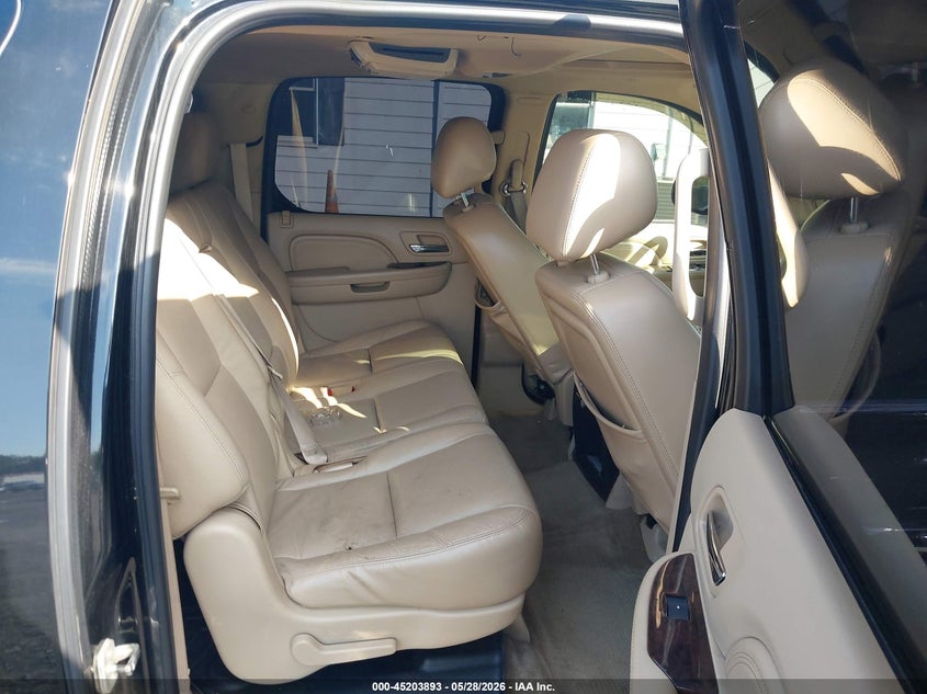 2011 Cadillac Escalade Esv Luxury VIN: 1GYS4HEF0BR102416 Lot: 45203893