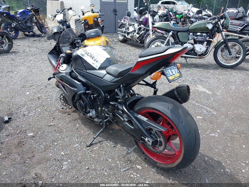 2017 SUZUKI GSX SPORT_BIKE 4