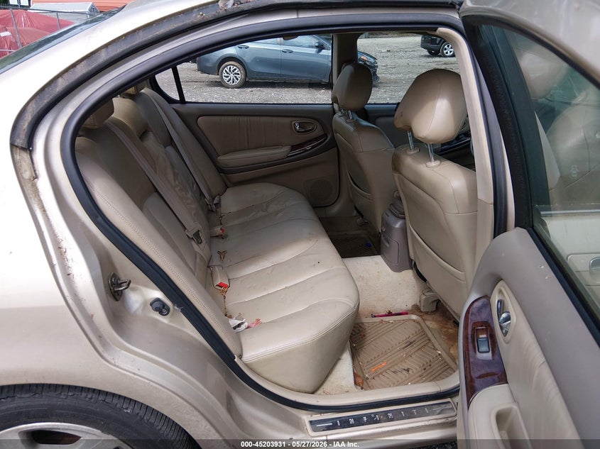 2000 Infiniti I30 Luxury/Touring VIN: JNKCA31A6YT202045 Lot: 45203931