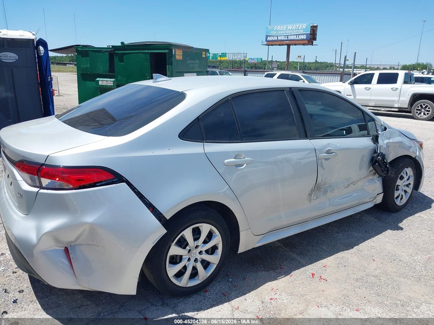 TOYOTA COROLLA - zdjęcie 13