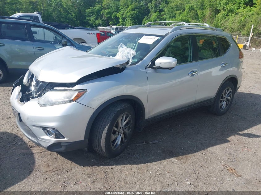 2015 NISSAN ROGUE auction photo 2