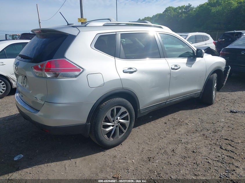 2015 NISSAN ROGUE auction photo 4