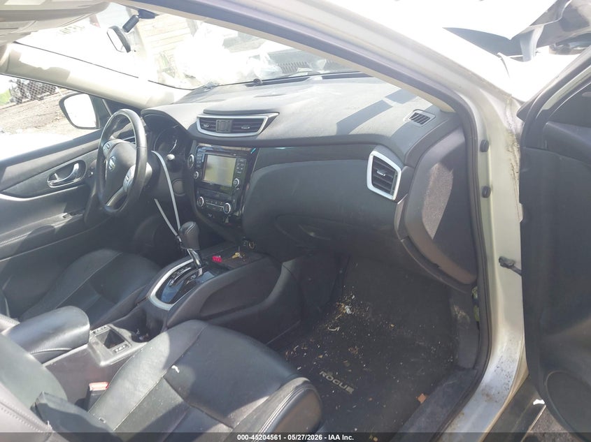 2015 NISSAN ROGUE auction photo 5