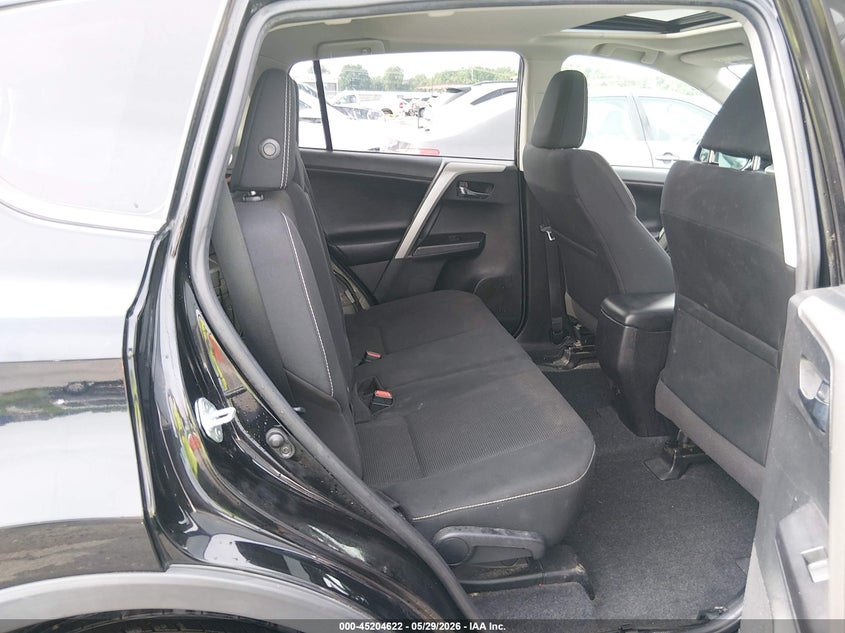 2018 TOYOTA RAV4 auction photo 8