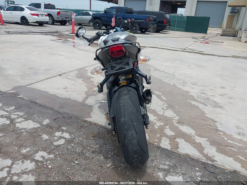 2022 TRIUMPH MOTORCYCLE STREET TRIPLE auction photo 6