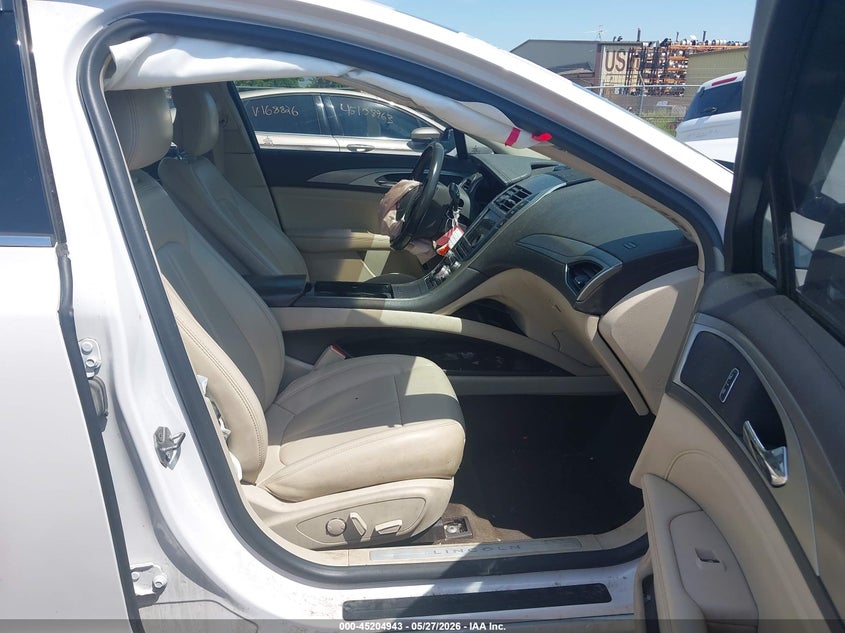 2017 LINCOLN MKZ HYBRID auction photo 5