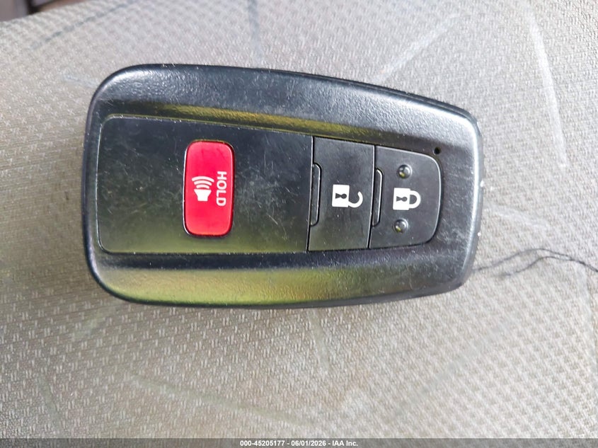 VIN 2T3W1RFV7MC165724 2021 TOYOTA RAV4 XLE