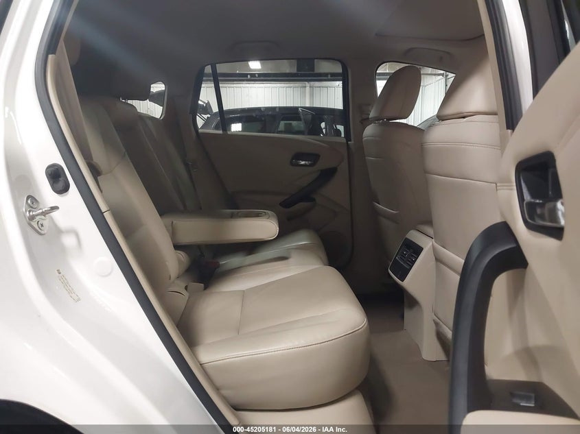 2017 ACURA RDX auction photo 8