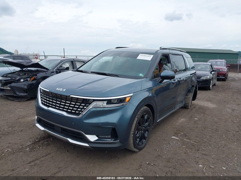 2022 KIA CARNIVAL MPV auction photo 2