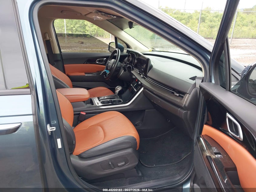 2022 KIA CARNIVAL MPV auction photo 5