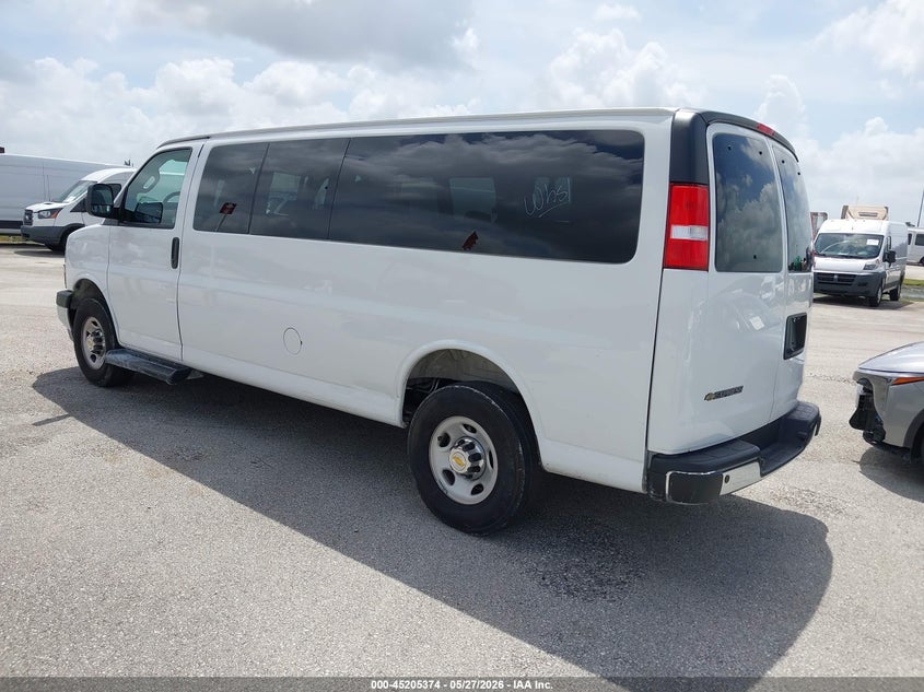 Vin: 1gazgpfp2s1228992, lot: 45703115, chevrolet express passenger rwd 3500 extended wheelbase lt 20253