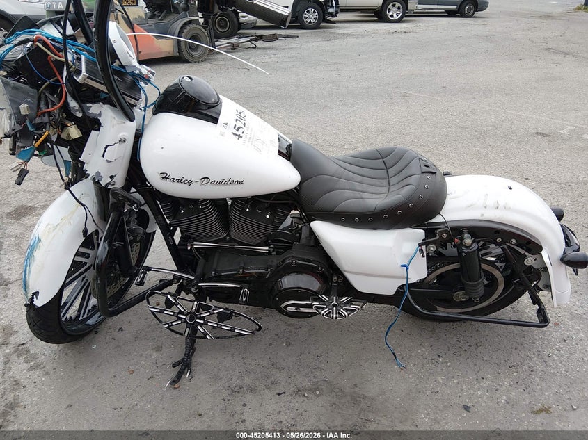 2011 Harley-Davidson Fltrx VIN: 1HD1KH433BB608053 Lot: 45205413