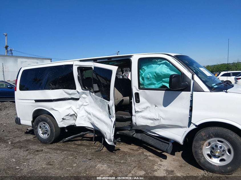 2025 Chevrolet Express Passenger Rwd 3500 Extended Wheelbase Lt VIN: 1GAZGPFP4S1258270 Lot: 45205559
