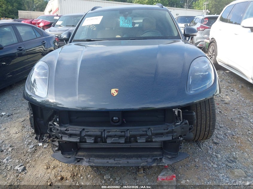 2024 Porsche Macan T VIN: WP1AA2A52RLB01087 Lot: 45205567