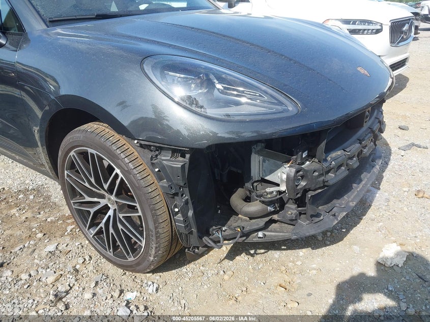 2024 Porsche Macan T VIN: WP1AA2A52RLB01087 Lot: 45205567