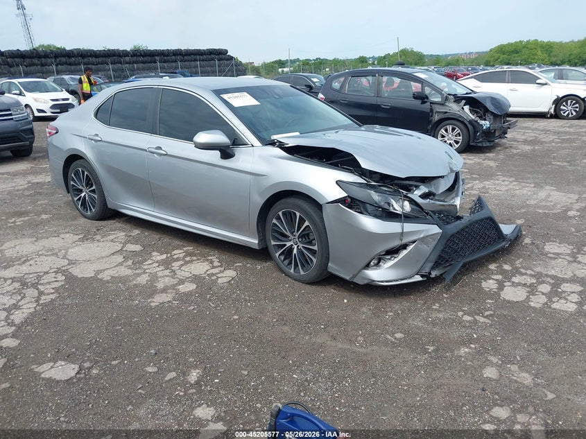 TOYOTA CAMRY SE 2020