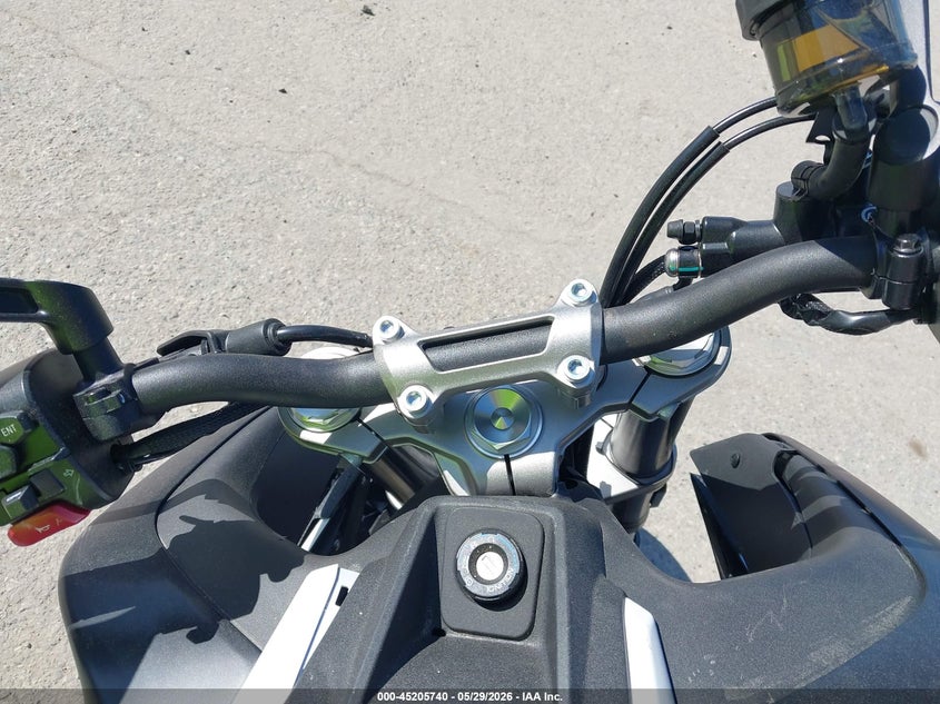 2025 CF MOTO 450NK auction photo 7