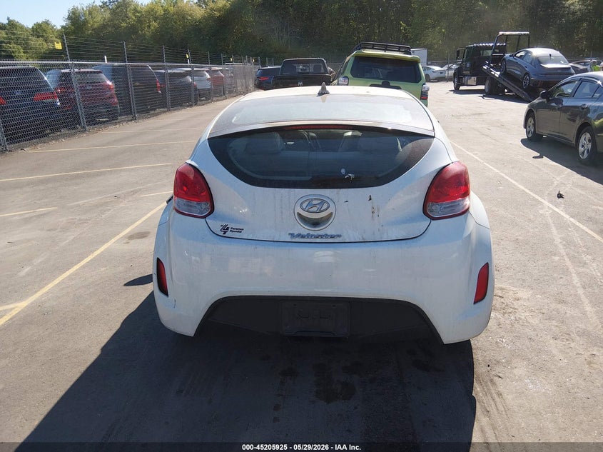 2013 Hyundai Veloster Base W/Gray VIN: KMHTC6AD9DU121189 Lot: 45205925