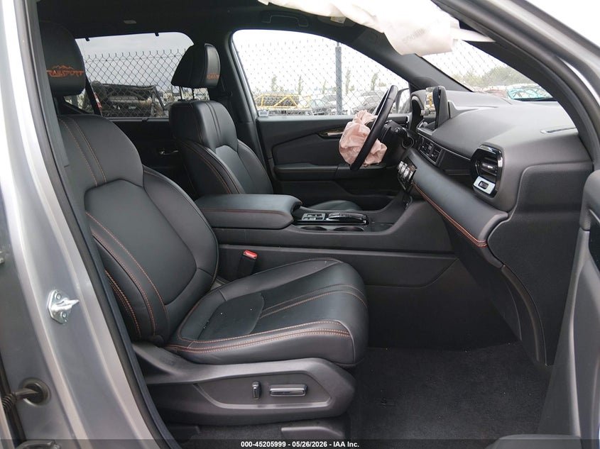 2025 HONDA PILOT auction photo 5