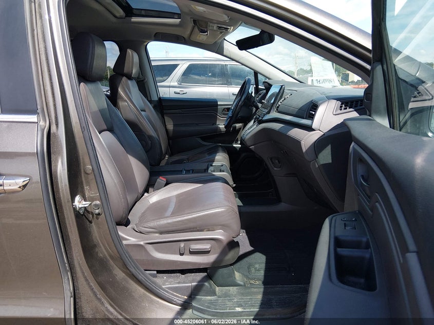 VIN 5FNRL6H7XJB094507 2018 HONDA ODYSSEY EX-L
