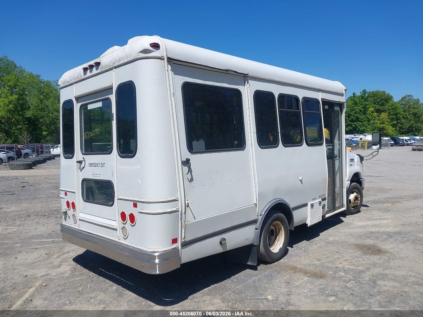 2014 FORD E-350 CUTAWAY auction photo 4