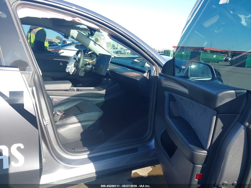 2025 TESLA MODEL Y auction photo 5