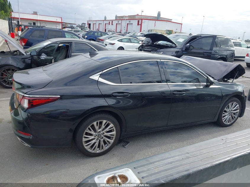 2019 LEXUS ES 350 — Photo 13