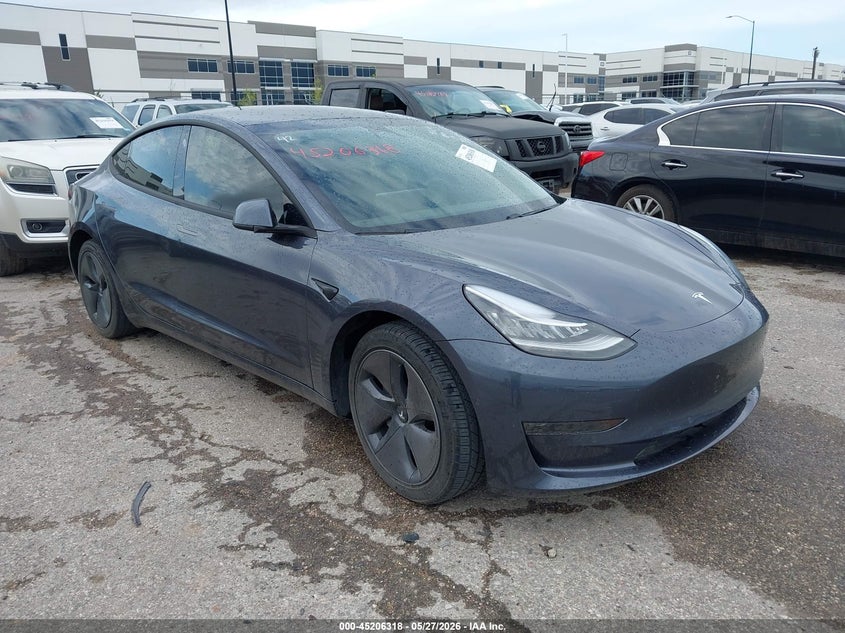TESLA MODEL 3 - zdjęcie 1