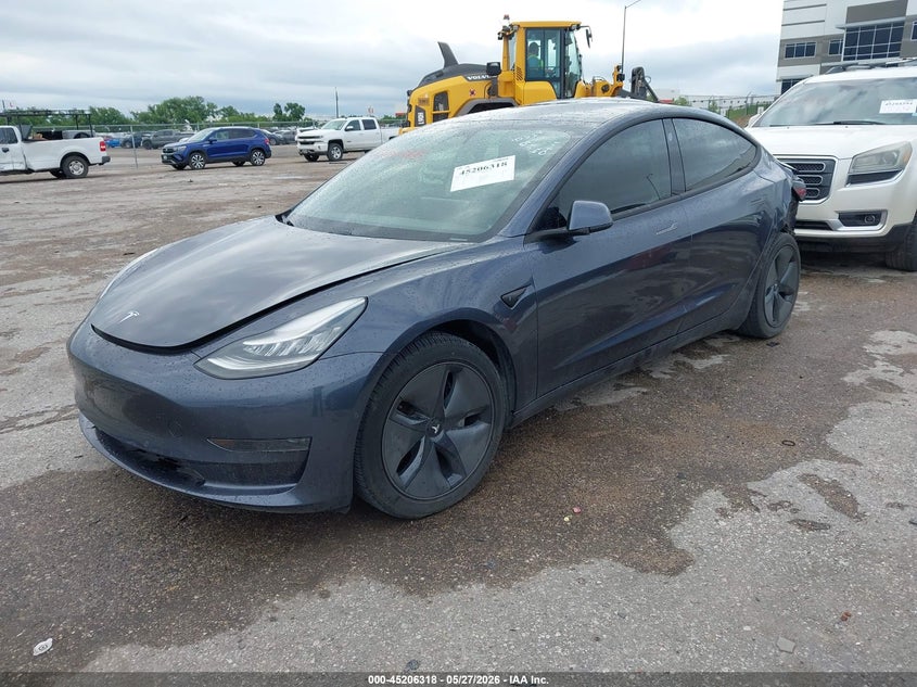 TESLA MODEL 3 - zdjęcie 2