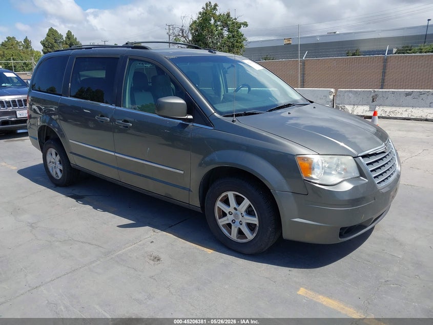 2010 Chrysler Town & Country