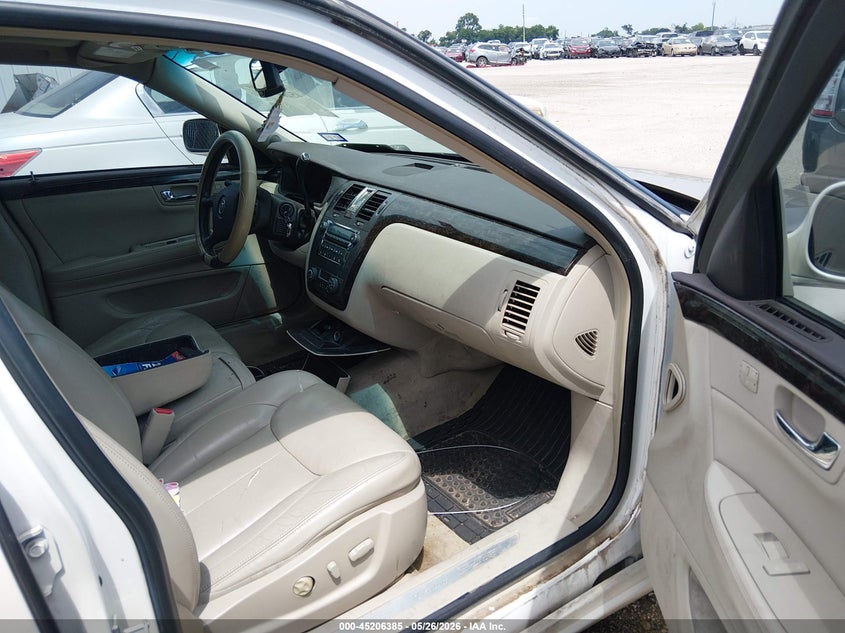 CADILLAC DTS 2011 VIN 1G6KD5E64BU109308