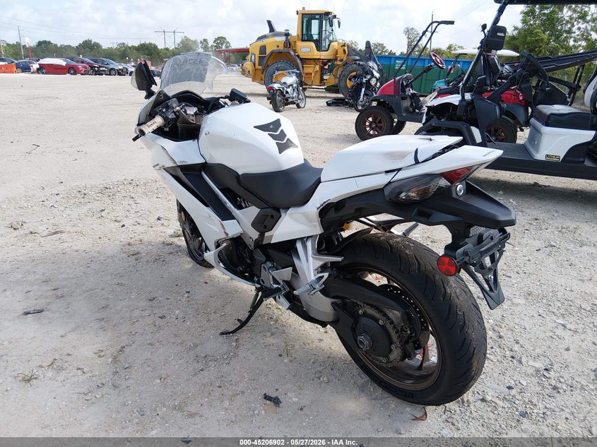 2015 HONDA VFR SPORT_BIKE 4