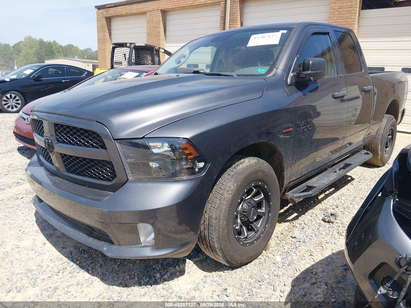 Vin: 1c6rr6ft4js305581, lot: 45704868, ram 1500 express  4x2 6'4 box 20182