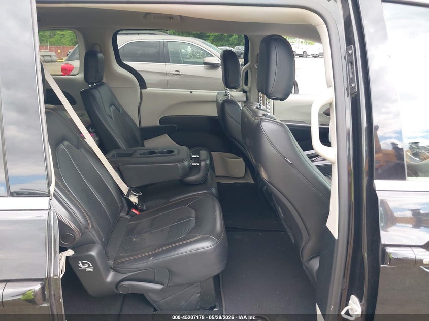 2018 CHRYSLER PACIFICA auction photo 8