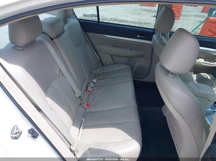 2012 Subaru LEGACY 2.5 2.5I white Lot 111045207210 Vin 4S3BMCA65C3032625