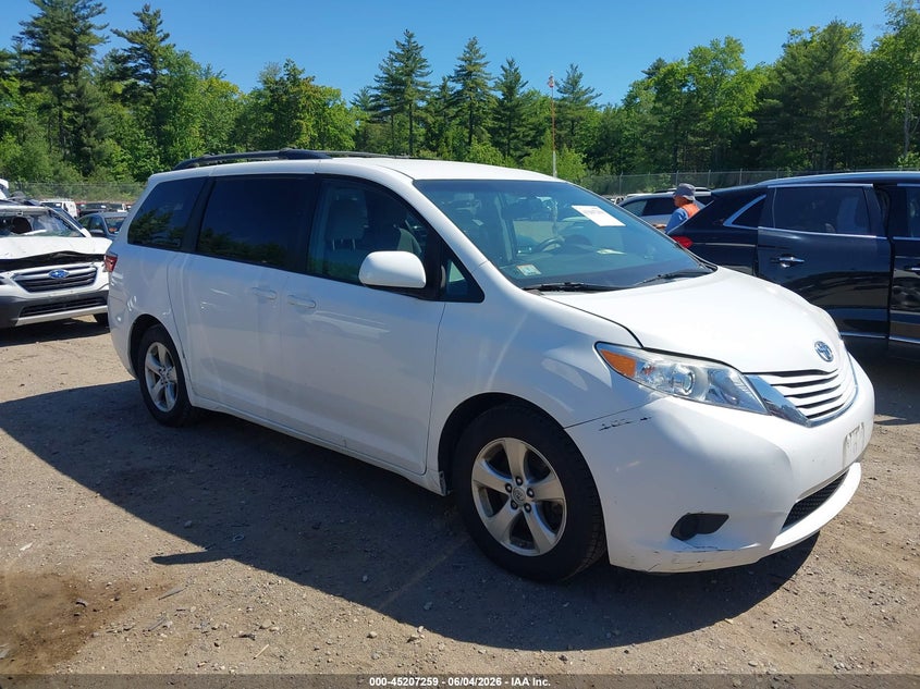 Vin: 5tdkk3dc9gs722339, lot: 45705000, toyota sienna le 8 passenger 2016 img_1