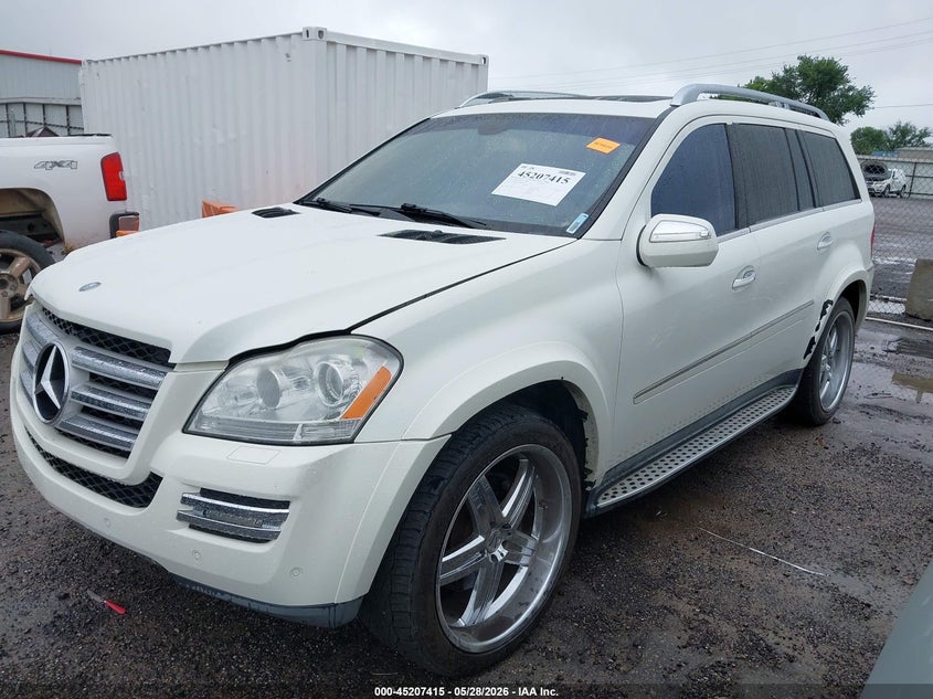 2010 MERCEDES-BENZ GL 550 auction photo 2