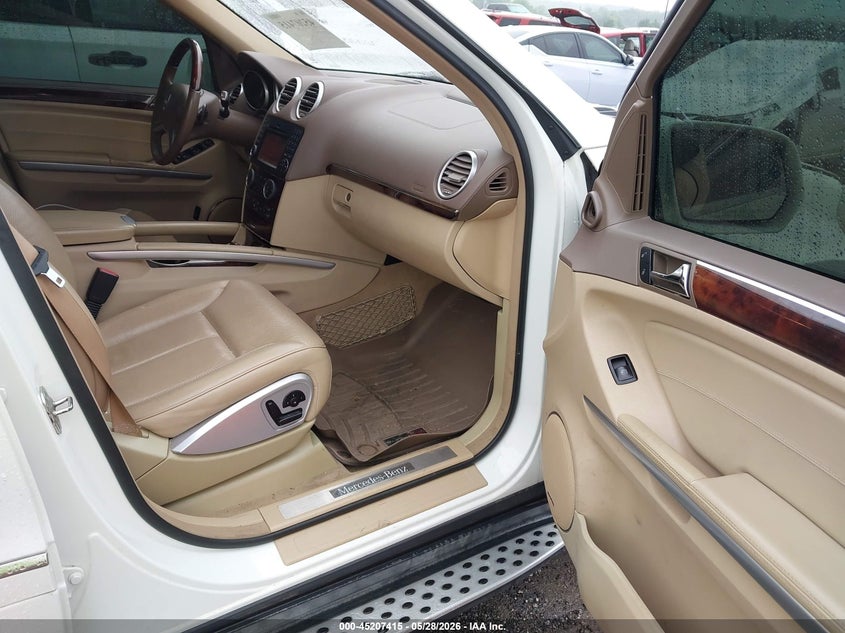 2010 MERCEDES-BENZ GL 550 auction photo 5